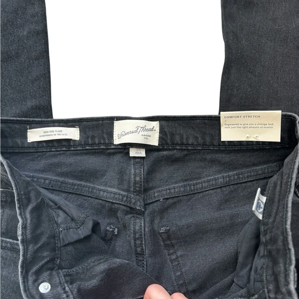 Universal Thread Women's High- Rise Vintage Straight Jeans - Black Size 2/S